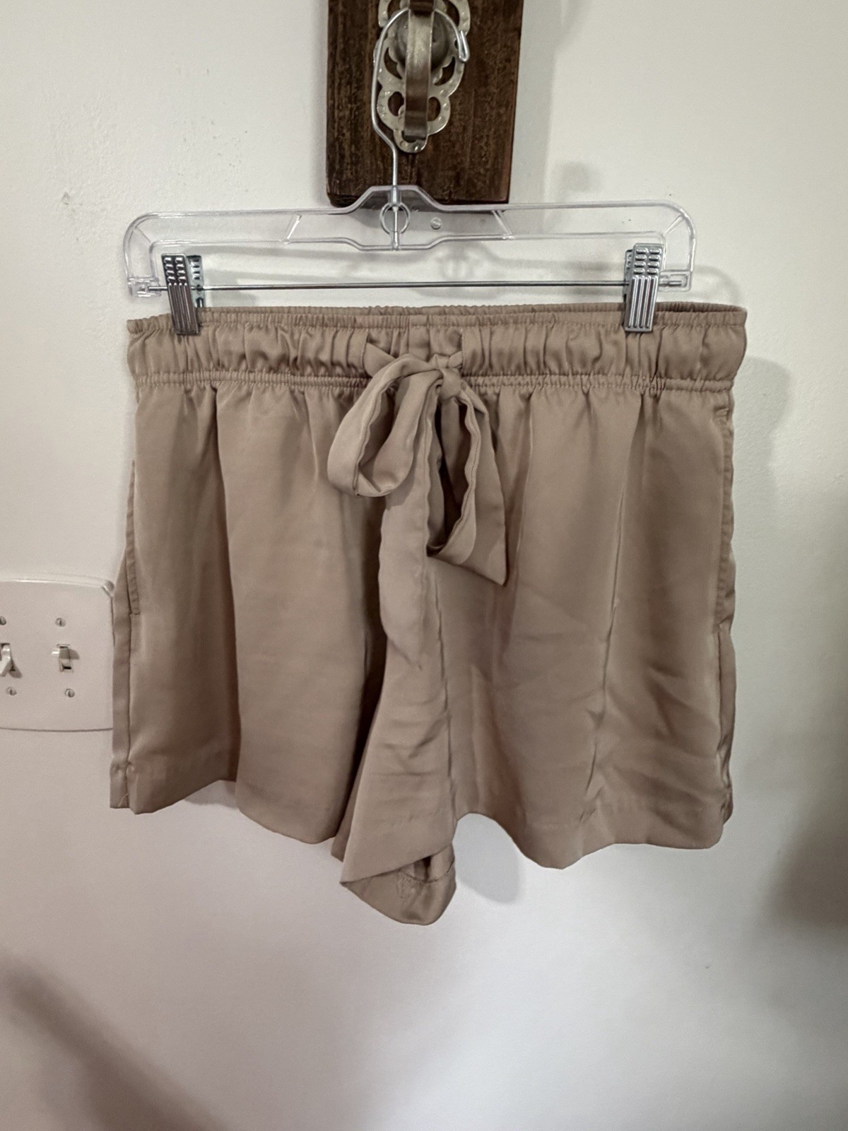 H&M Womens Tan Tie Waist Shorts M Medium 8 10