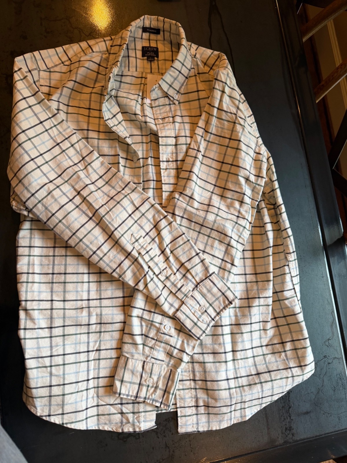 New with Tags – J Crew Men’s Button Down – Size Large