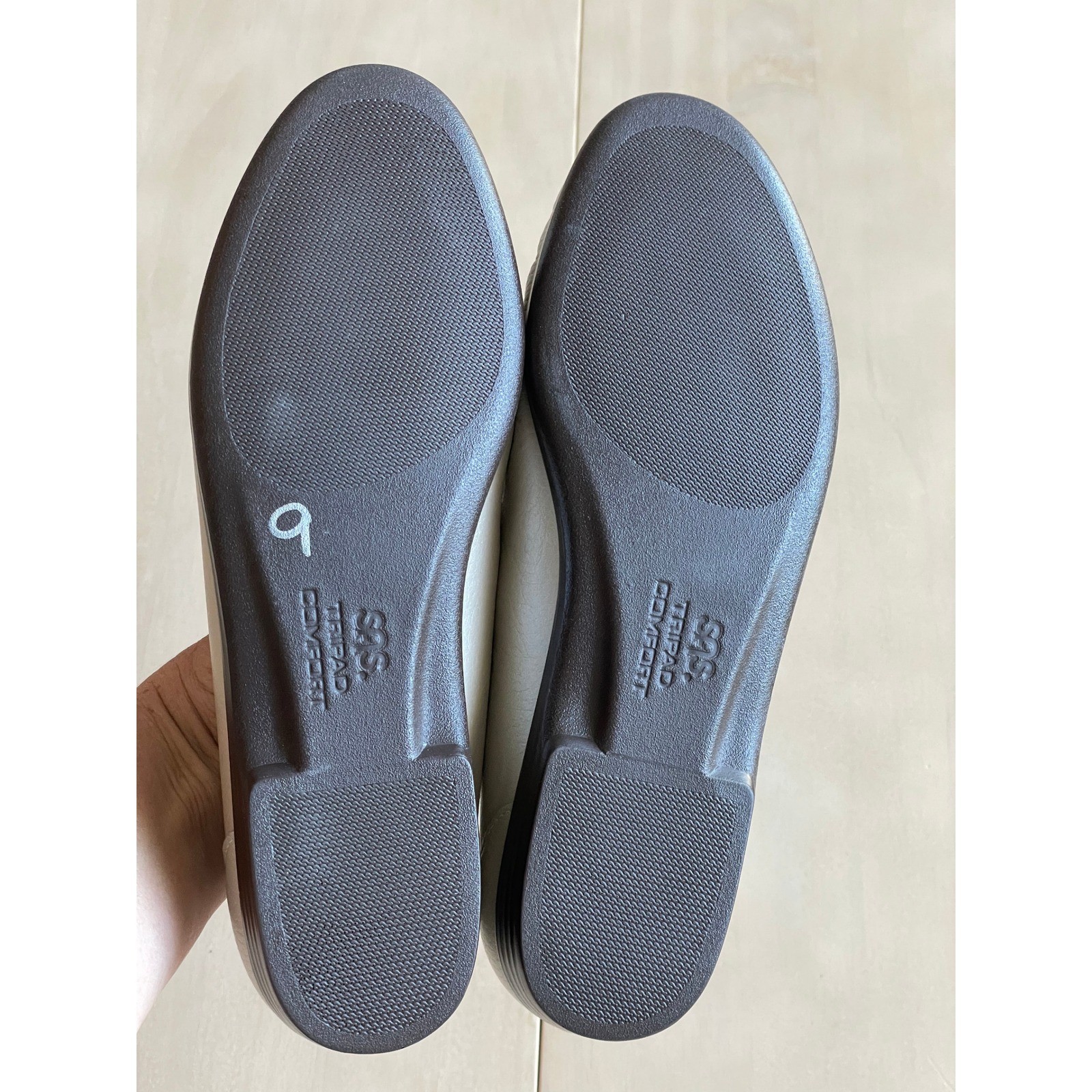 NEW w/o Box SAS Simplify Comfort Leather Loafers, Pearl Bone – Size 8.5