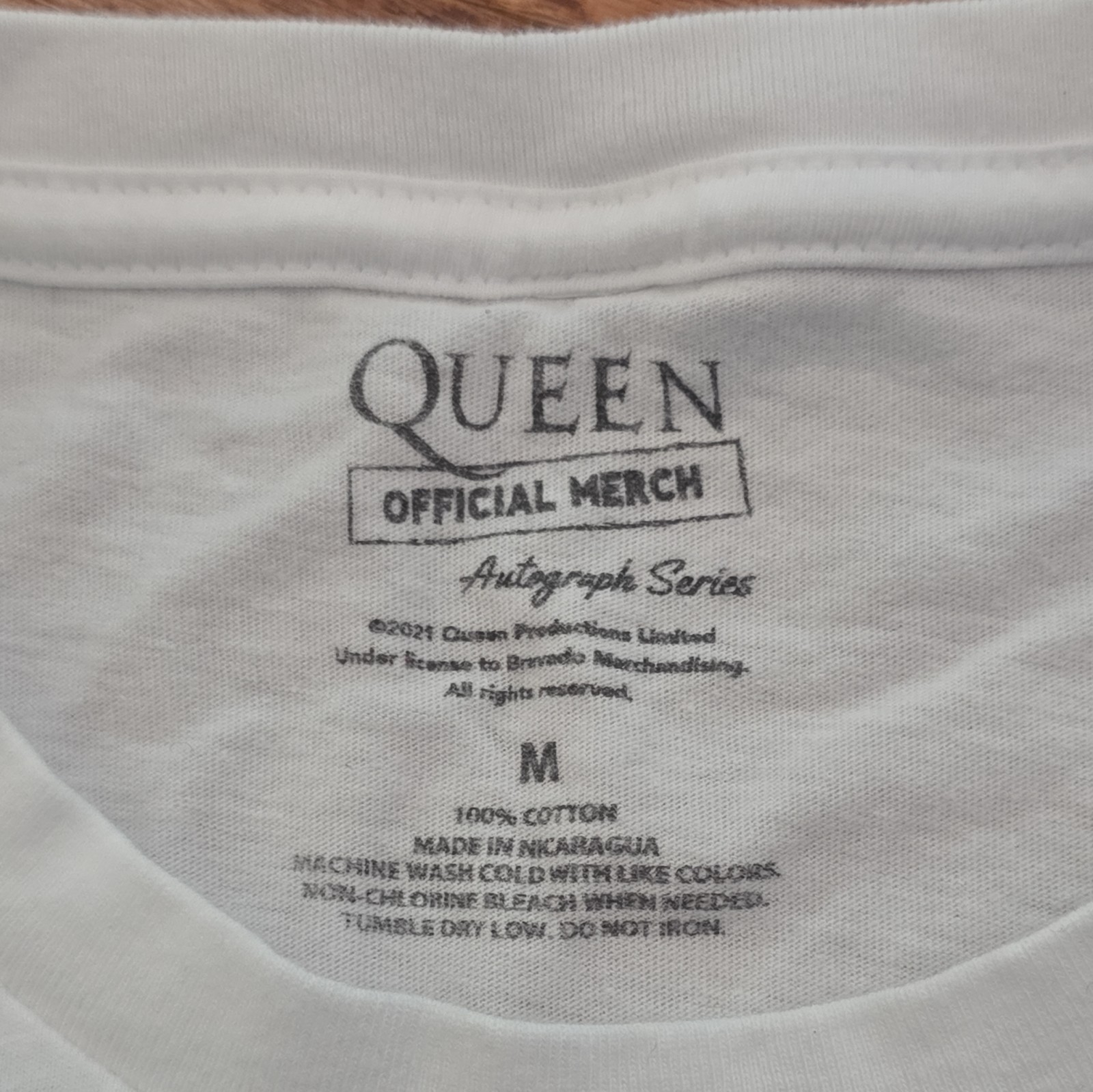 QUEEN OFFICIAL MERCH SLICE BAND CONCERT MUSIC T-SHIRT EXTRA LARGE