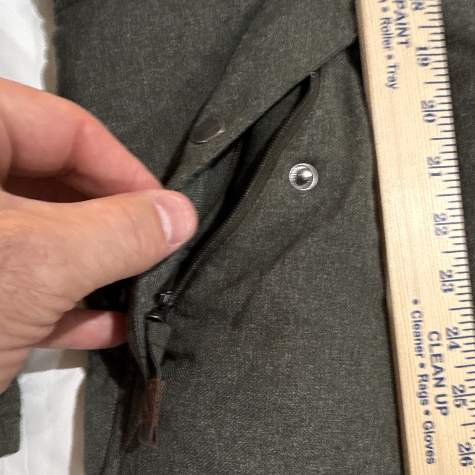 Eddie Bauer Men’s L Gray/Black Down Insulated Puffer Jacket Full Zip Snap