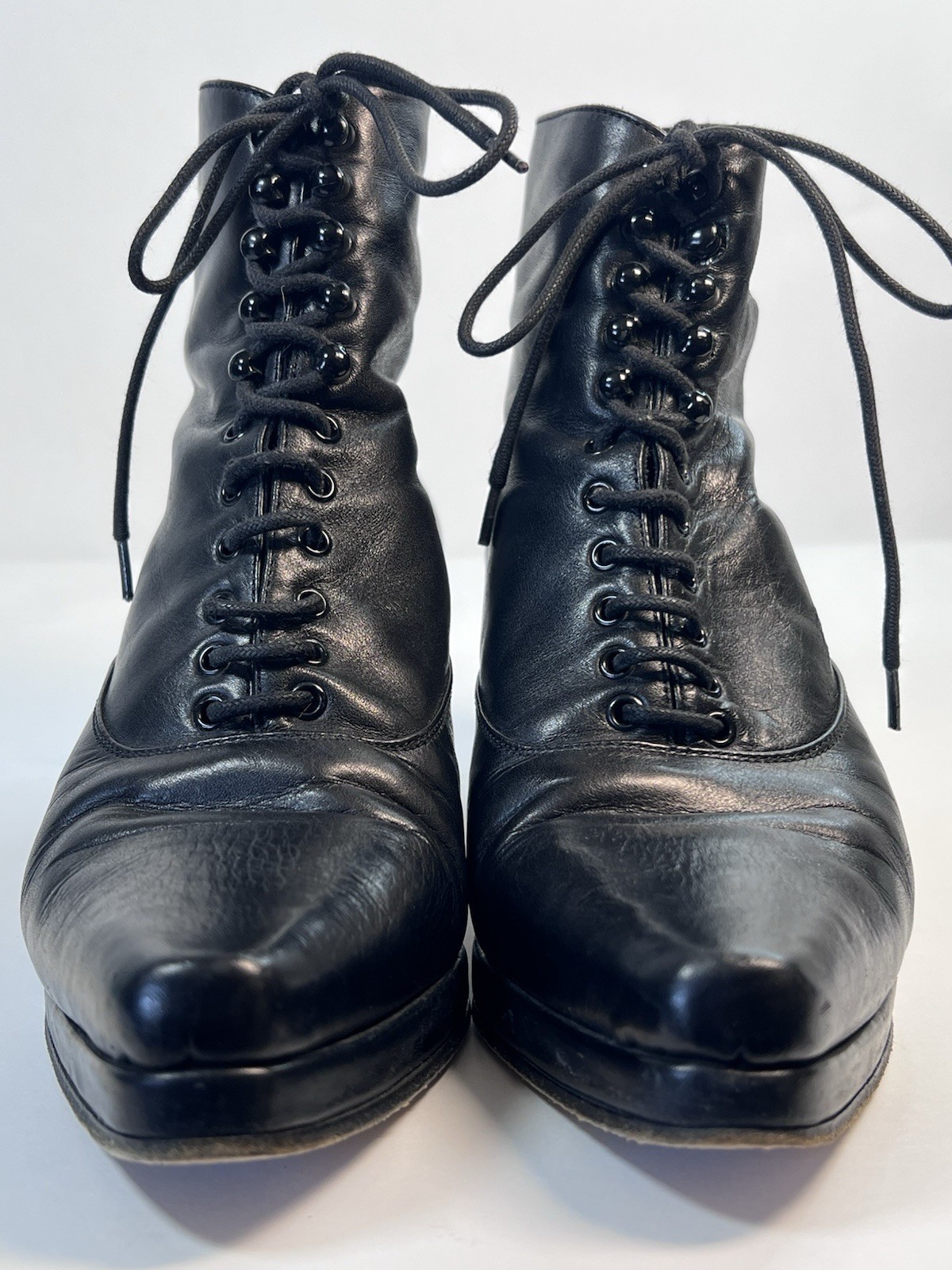 Charles David Nathalie M Vintage 90s Black Leather Lace Up Ankle Boots Heels 6