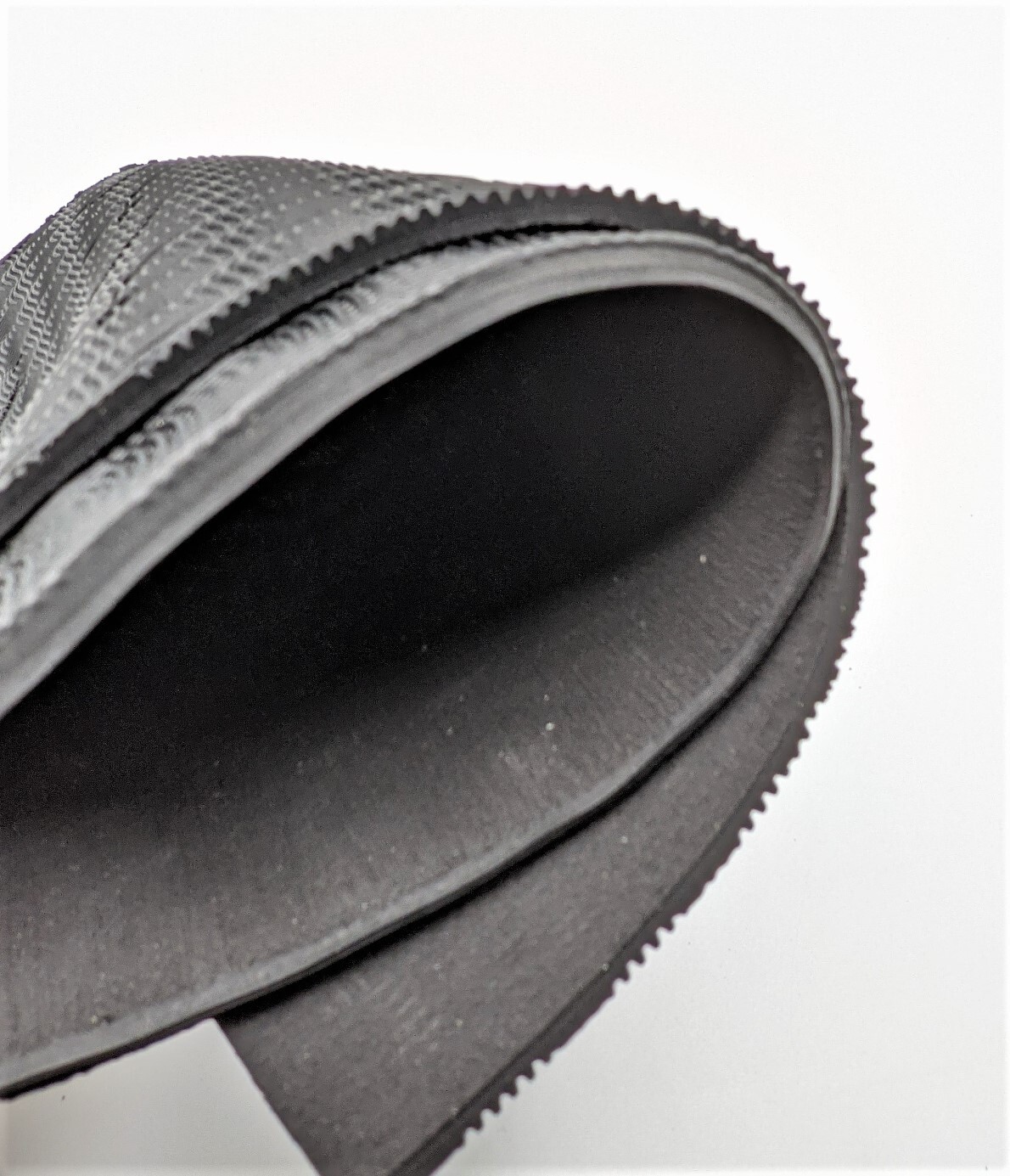 VIBRAM CHERRY SOLING Rubber Panel/ 4mm Thick / 11.75″X 11.25″/ Shoe Repair
