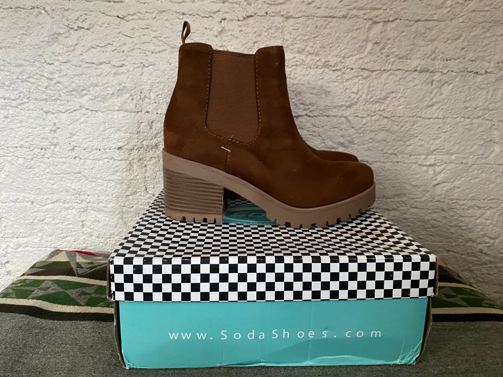 Soda Woman’s 7.5 Jaber Chestnut Lug Sole Ankle Boot Elastic Gore and Chunky Heel
