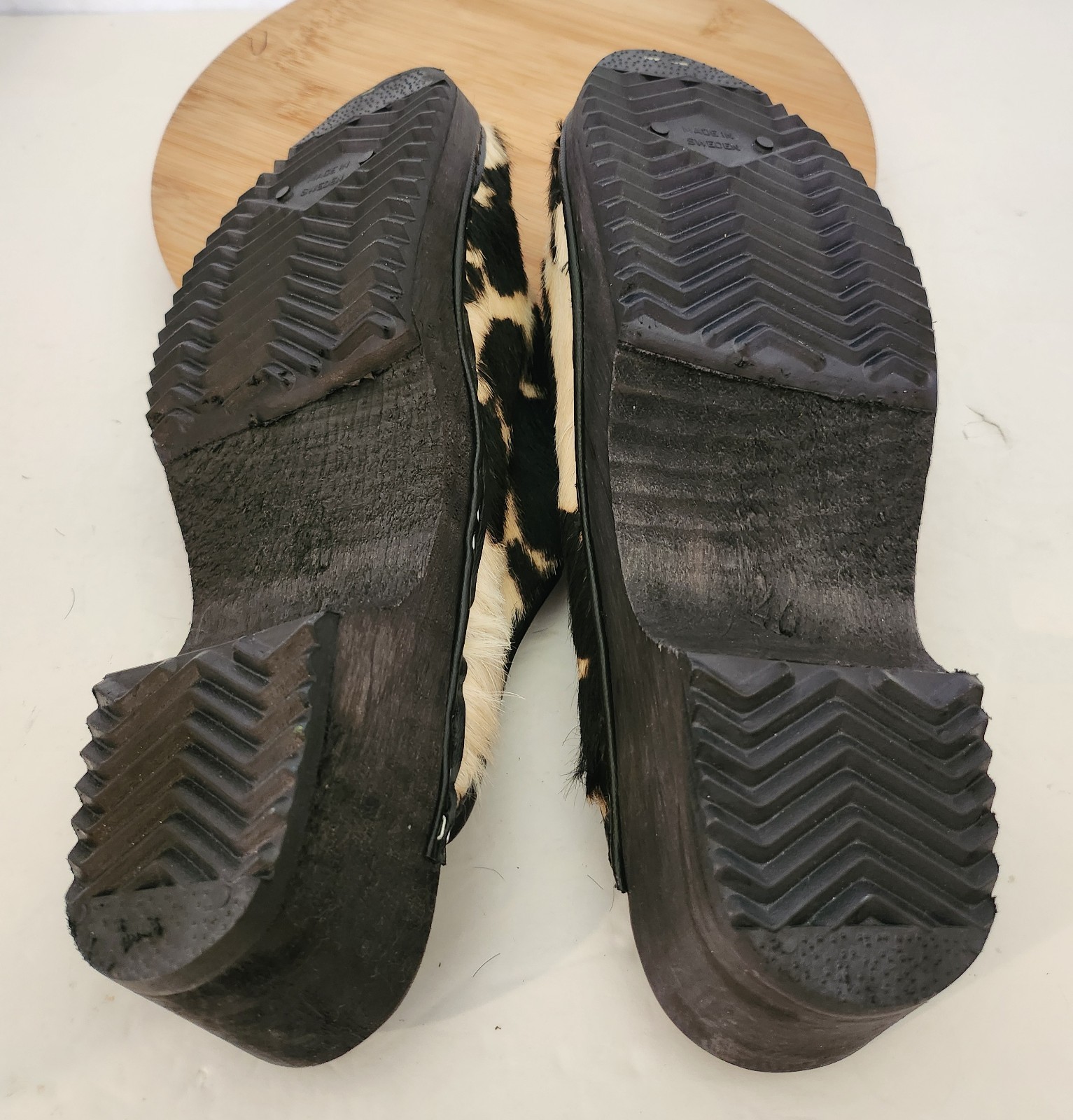Women’s Tessa Clogs Of Vail Cowhide Cow Print Shoes Size EU 40 US 9/ 9.5 Sweden