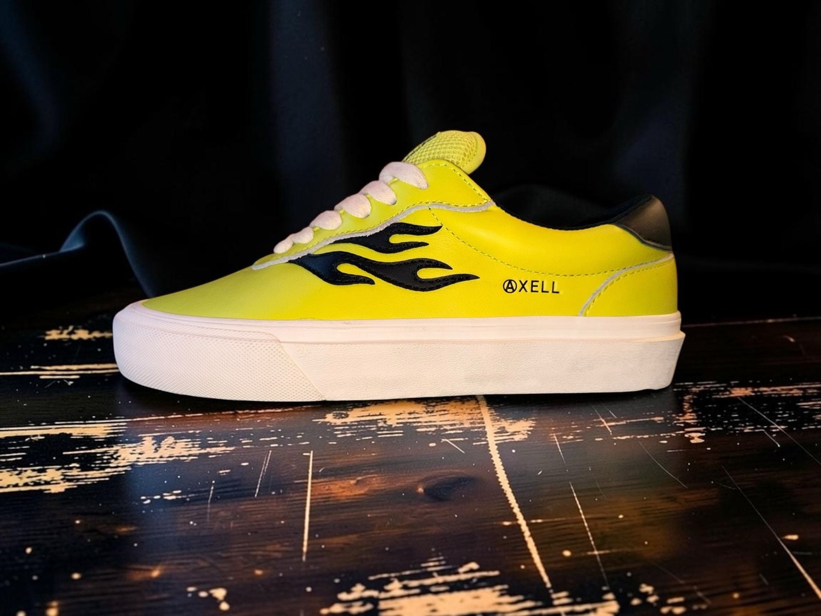 STRAYE Logan Puff Low-Top Skate Shoes Yellow Men’s US 7 / Women’s US 8.5