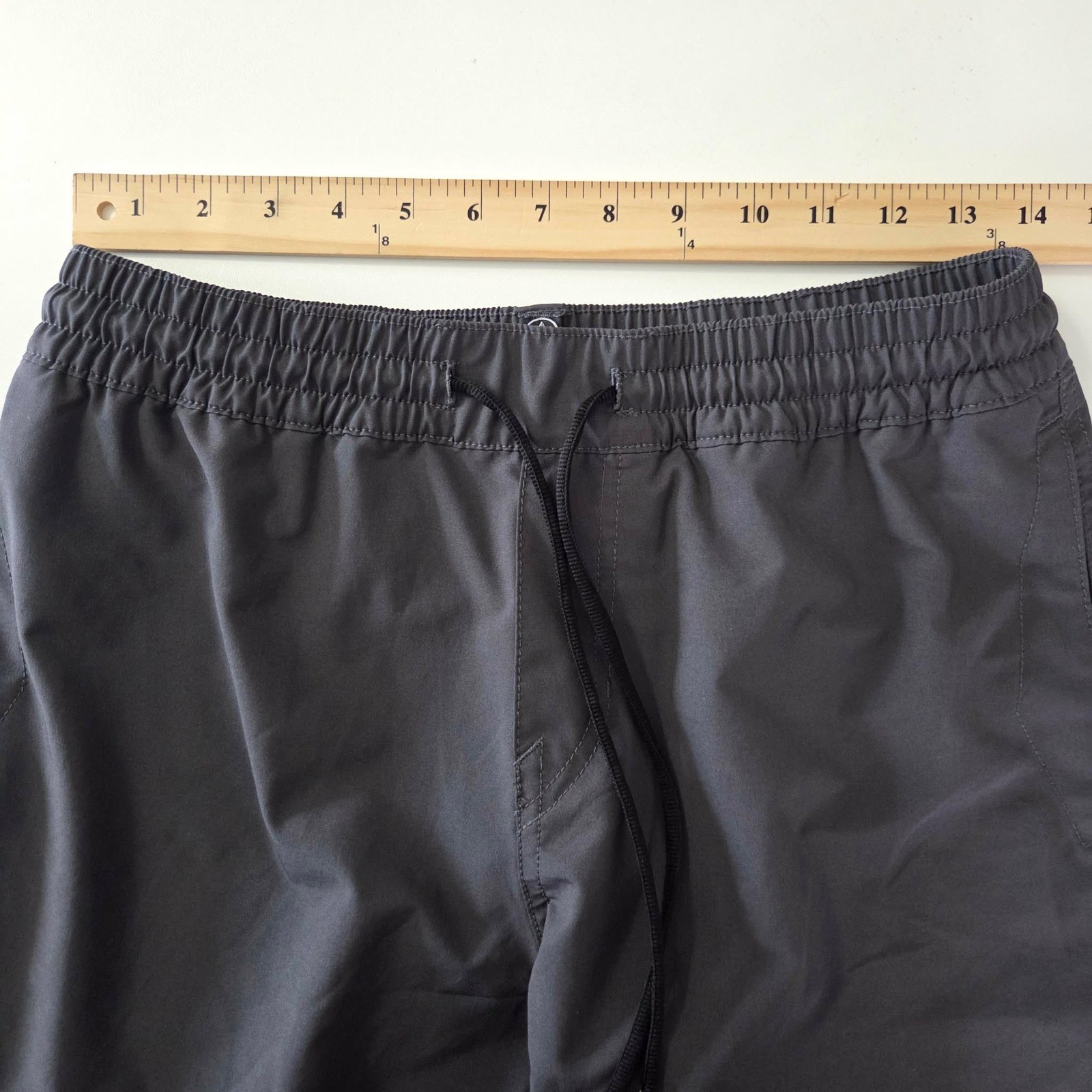 Volcom Mens Stones Hybrid Elastic Waist Shorts Size Small Gray Drawstring