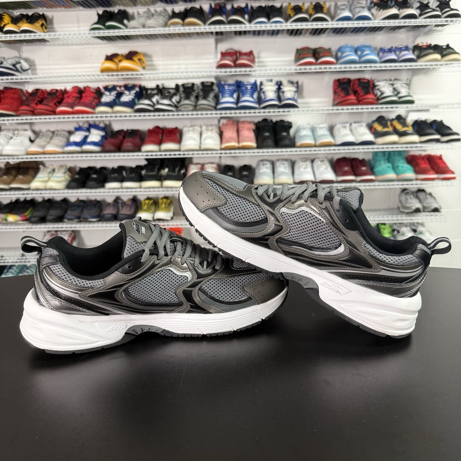 Avia 5000 Performance Walking Sneakers Grey Black White Men’s Size 11.5