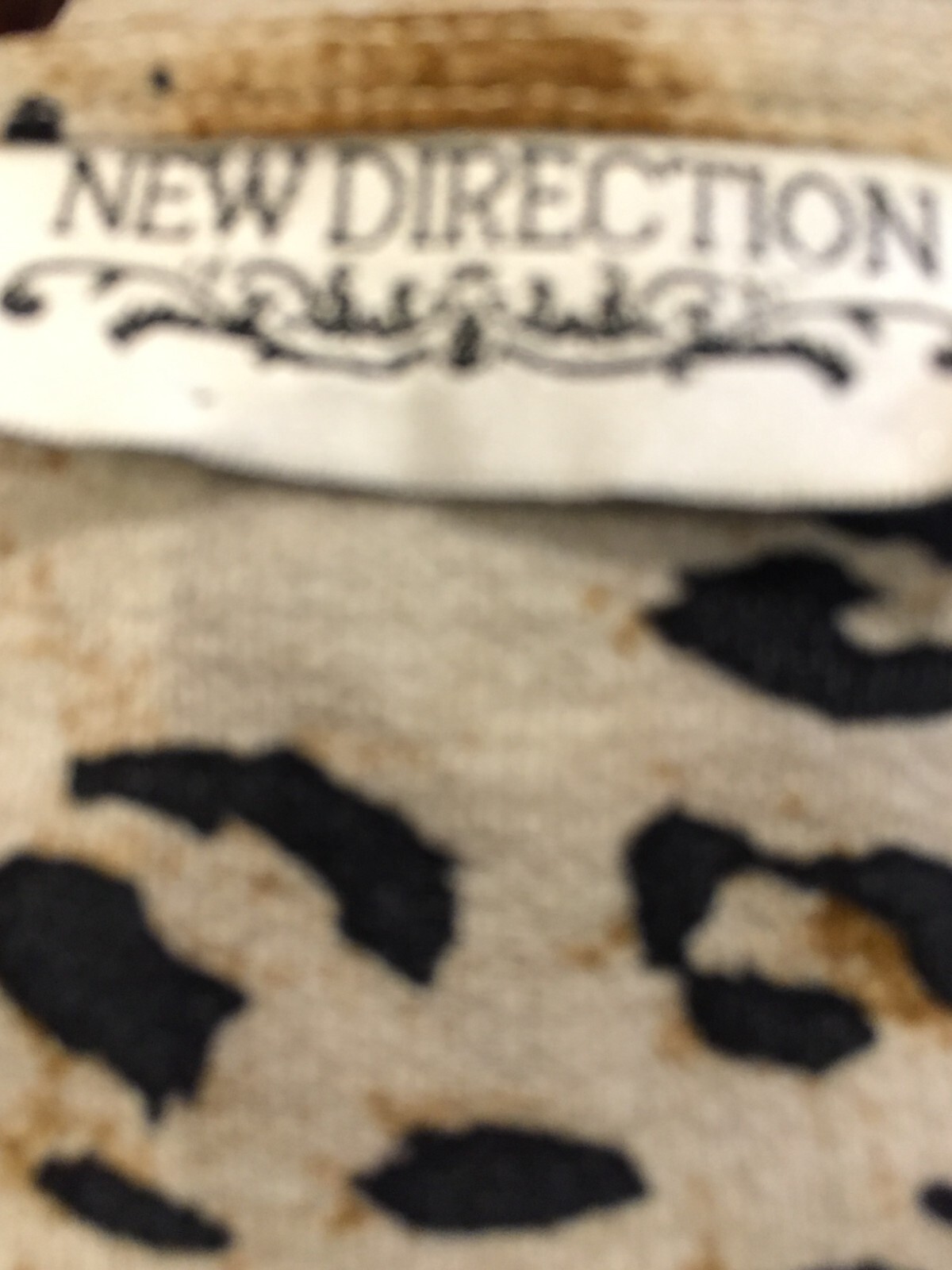 New Direction Animal Print Blouse, SZ 8, Pullover Top, V-neckline, NWT