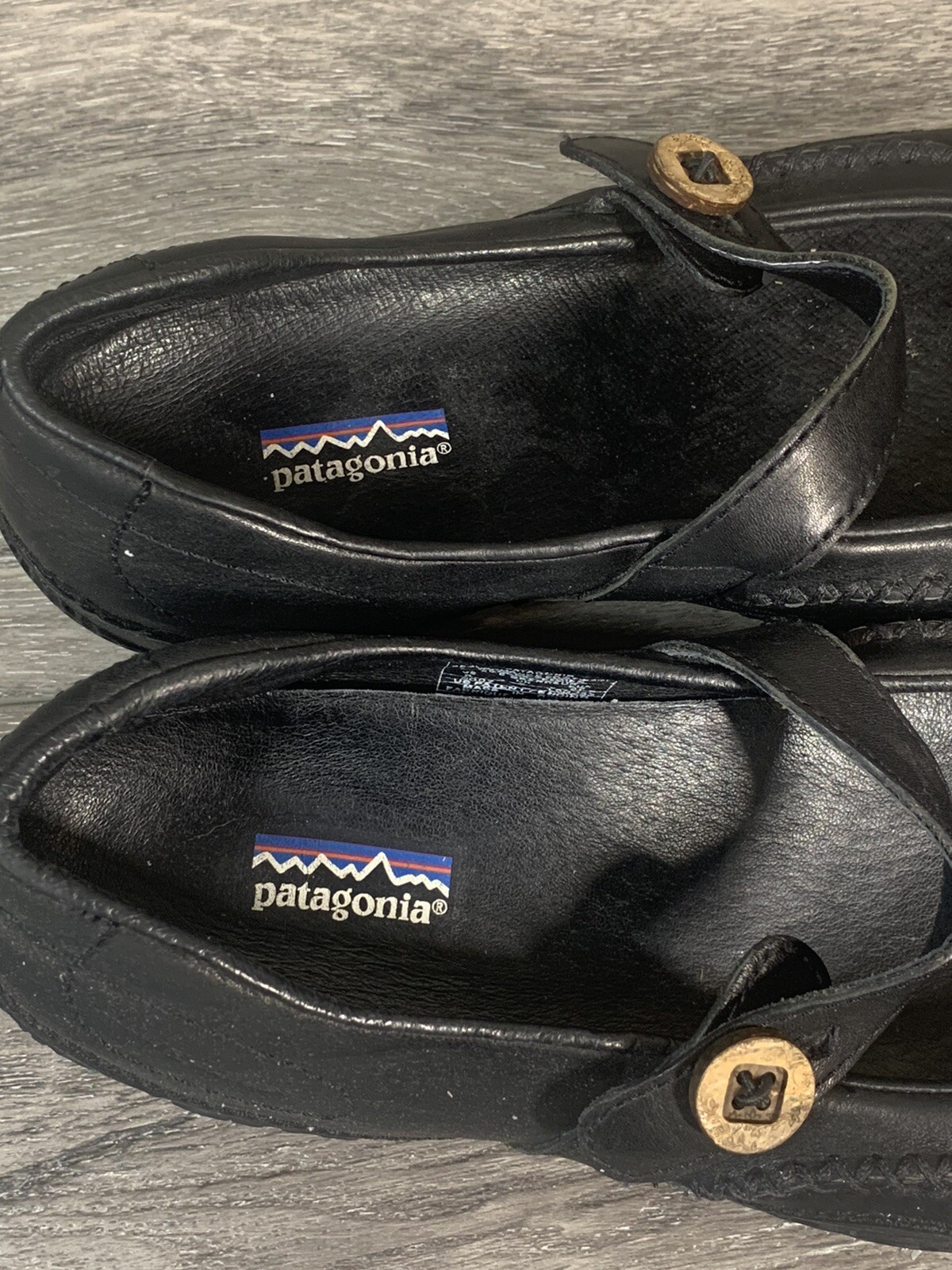 Patagonia Stitched Mary Jane Button Strap Womens 6 Poppy Black