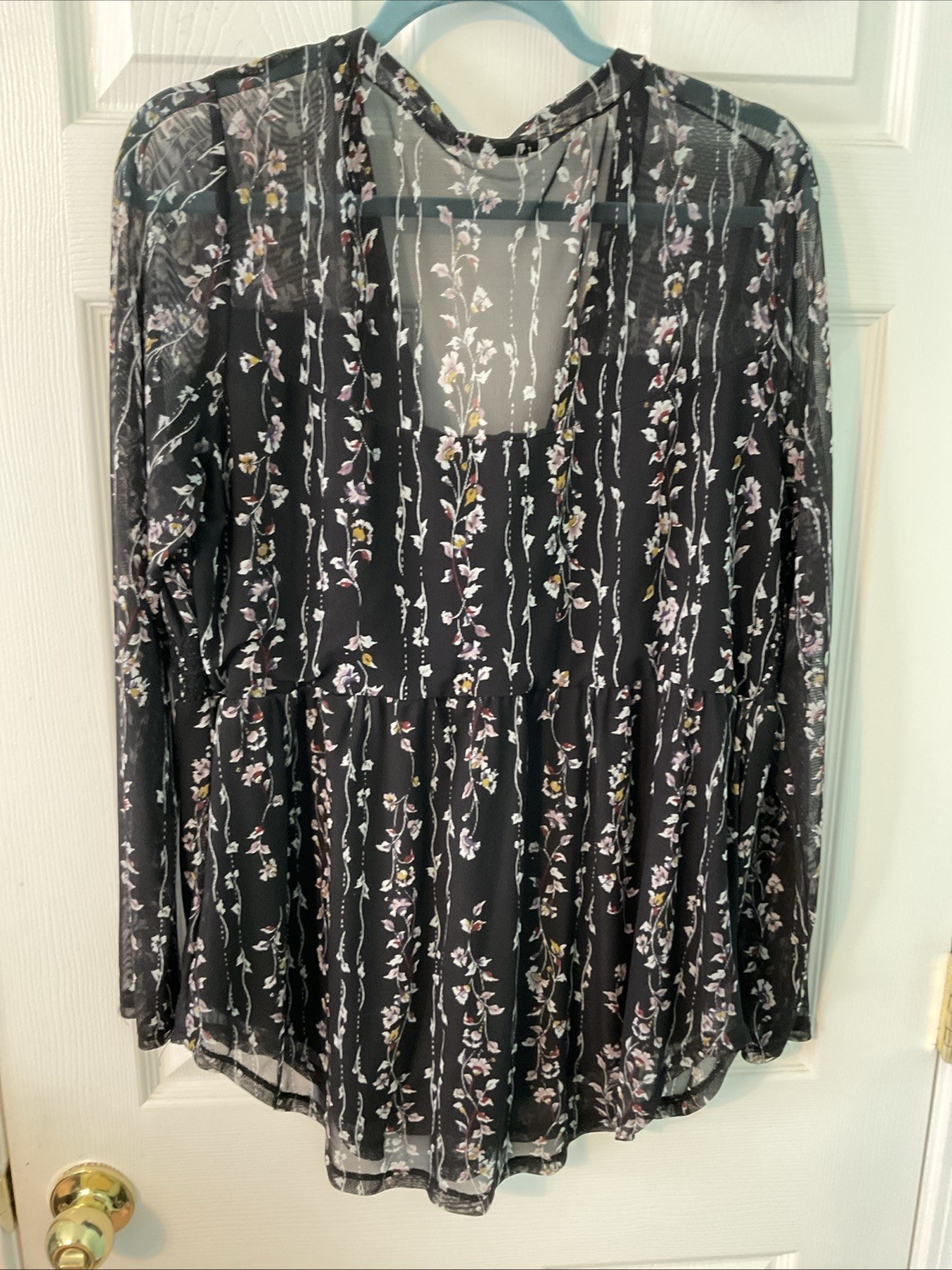 Maurices Women’s Plus Size 1X Floral Blouse Top V-Neck