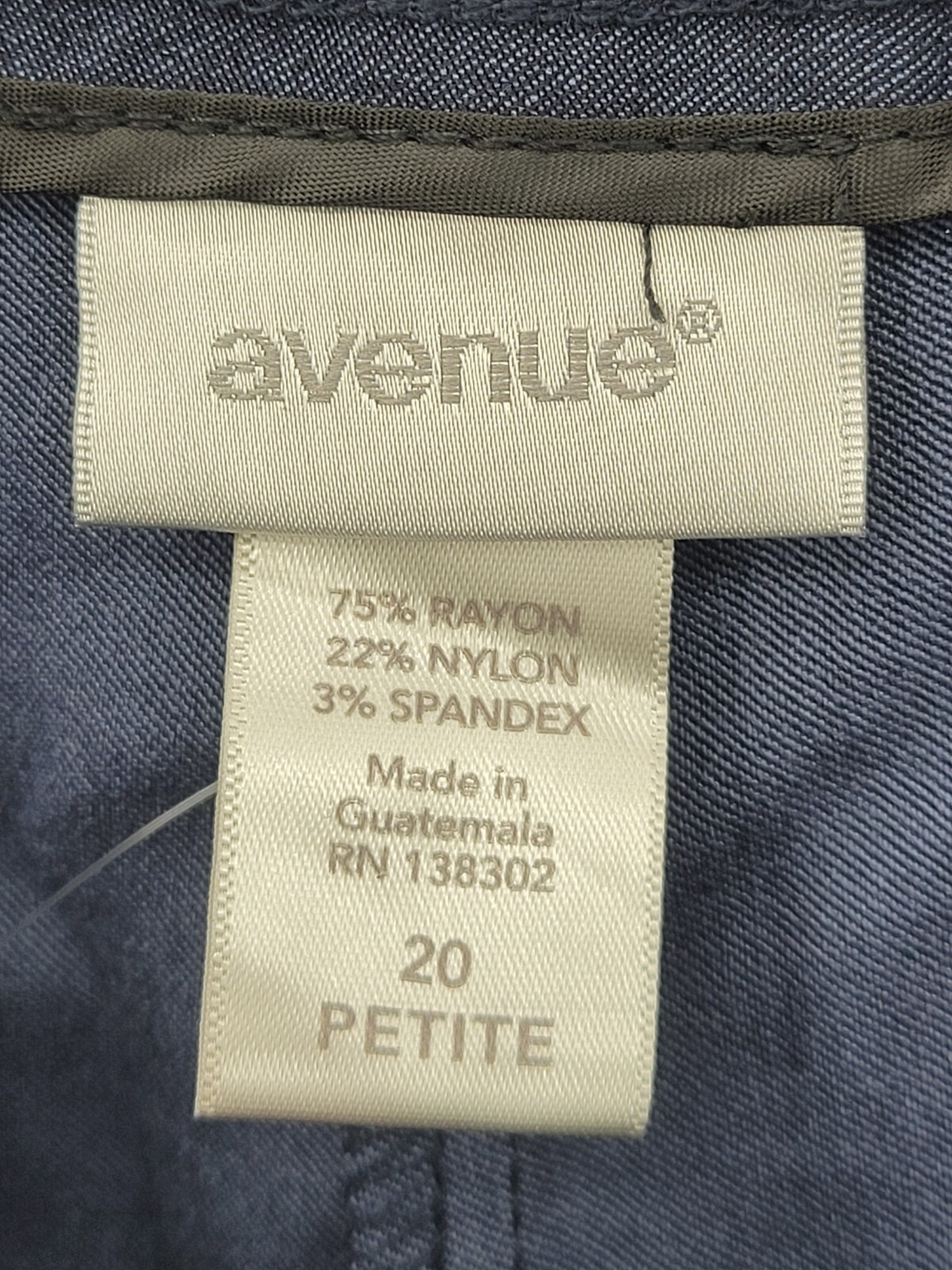 Avenue Pants Womens 20 Petite Blue Flat Front Tapered Casual Career Preppy NWT