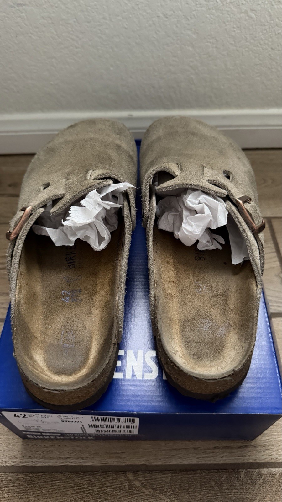 Birkenstock Boston Suede Clog Sandals Beige Buckle Strap Men’s 9.5
