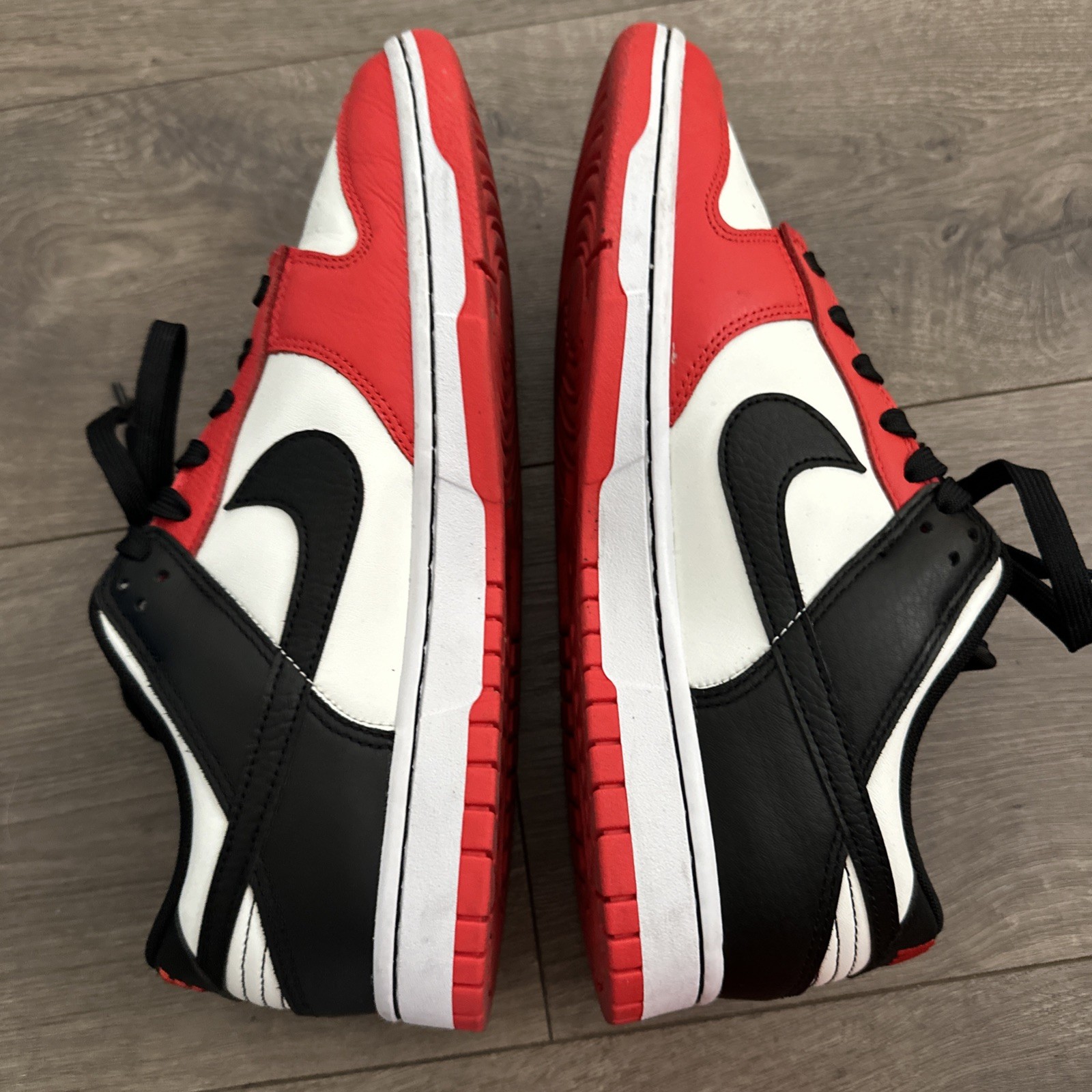 Nike Dunk Low EMB Chicago Bulls 75th Size 10 Mens Red Sneakers 2021 DD3363-100