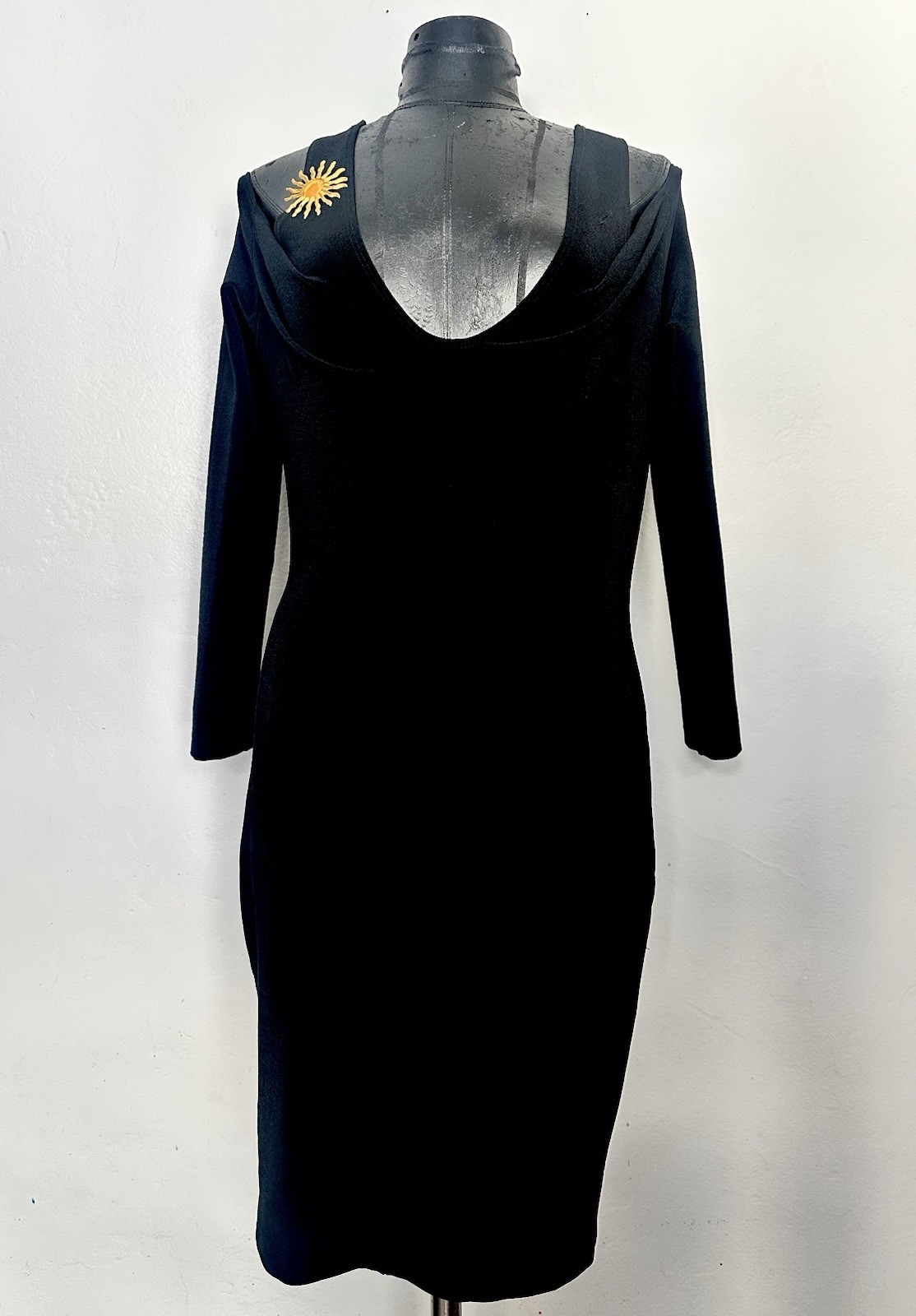 Vintage Black Open Shoulder Dress Gold Sun Brooch Bodycon Cocktail Party Midi