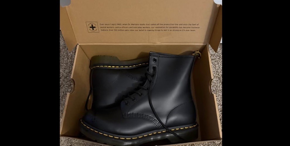 Dr. Martens Black Smooth Leather Lace-Up Ankle Boots Round Toe UK 7 EU 41