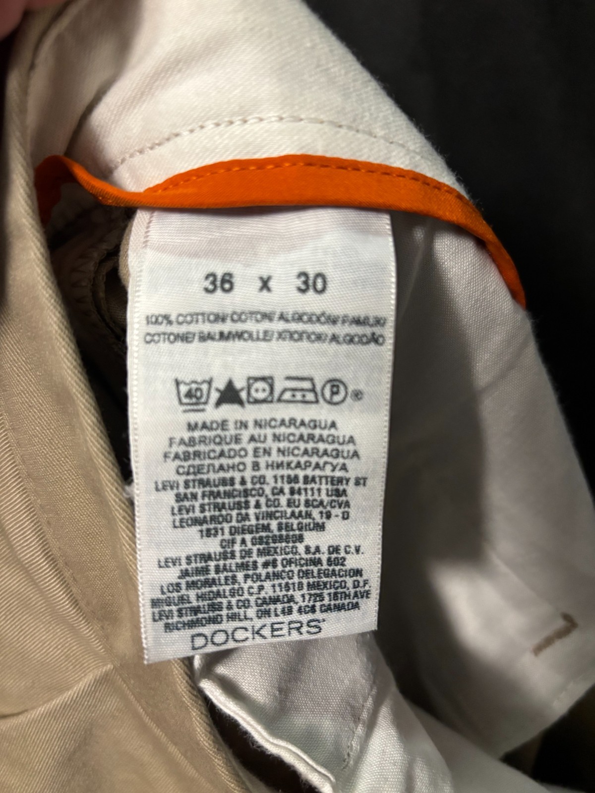 Dockers Mens Khaki Pants – Sz 36×30 – Relaxed Fit – Pleated – Cuffed – Beige/Tan