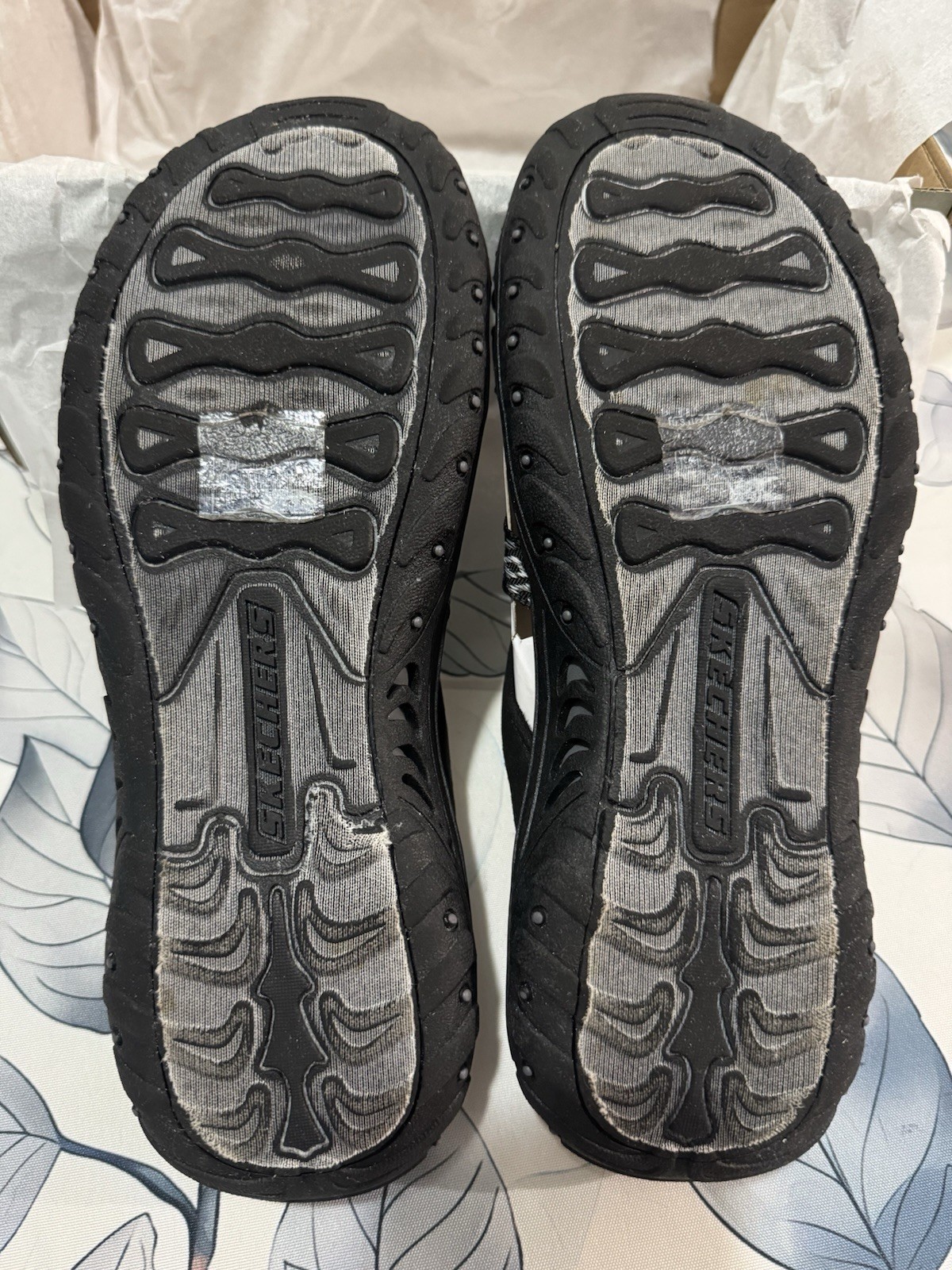 Skechers Size 9 Reggae – Timeless Summer. Black. In Box. ￼