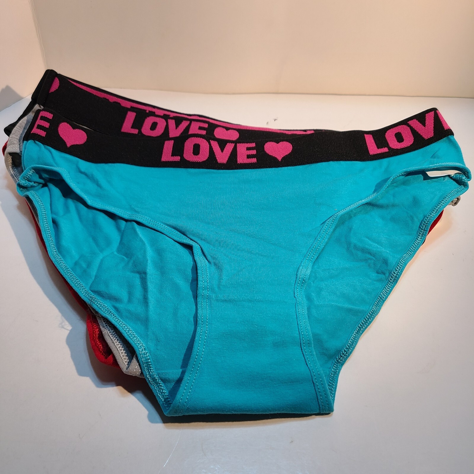 Womens Mid-Rise Cotton Briefs w/ Love Heart Waistband. Eight Pack.