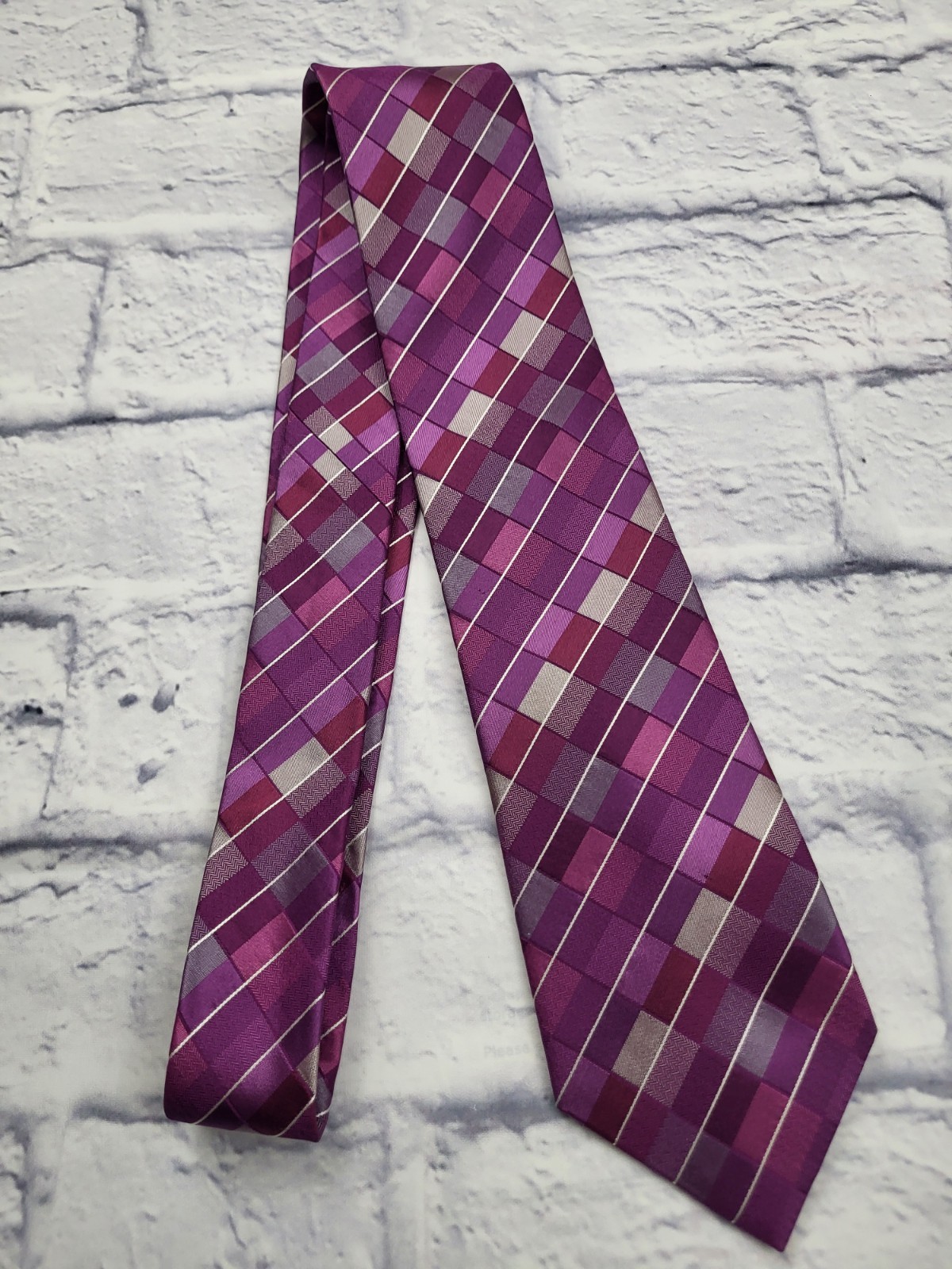 Kenneth Cole Reaction Silk Tie Purple Pink Gray Plaid Men Necktie 57 x 3.25*