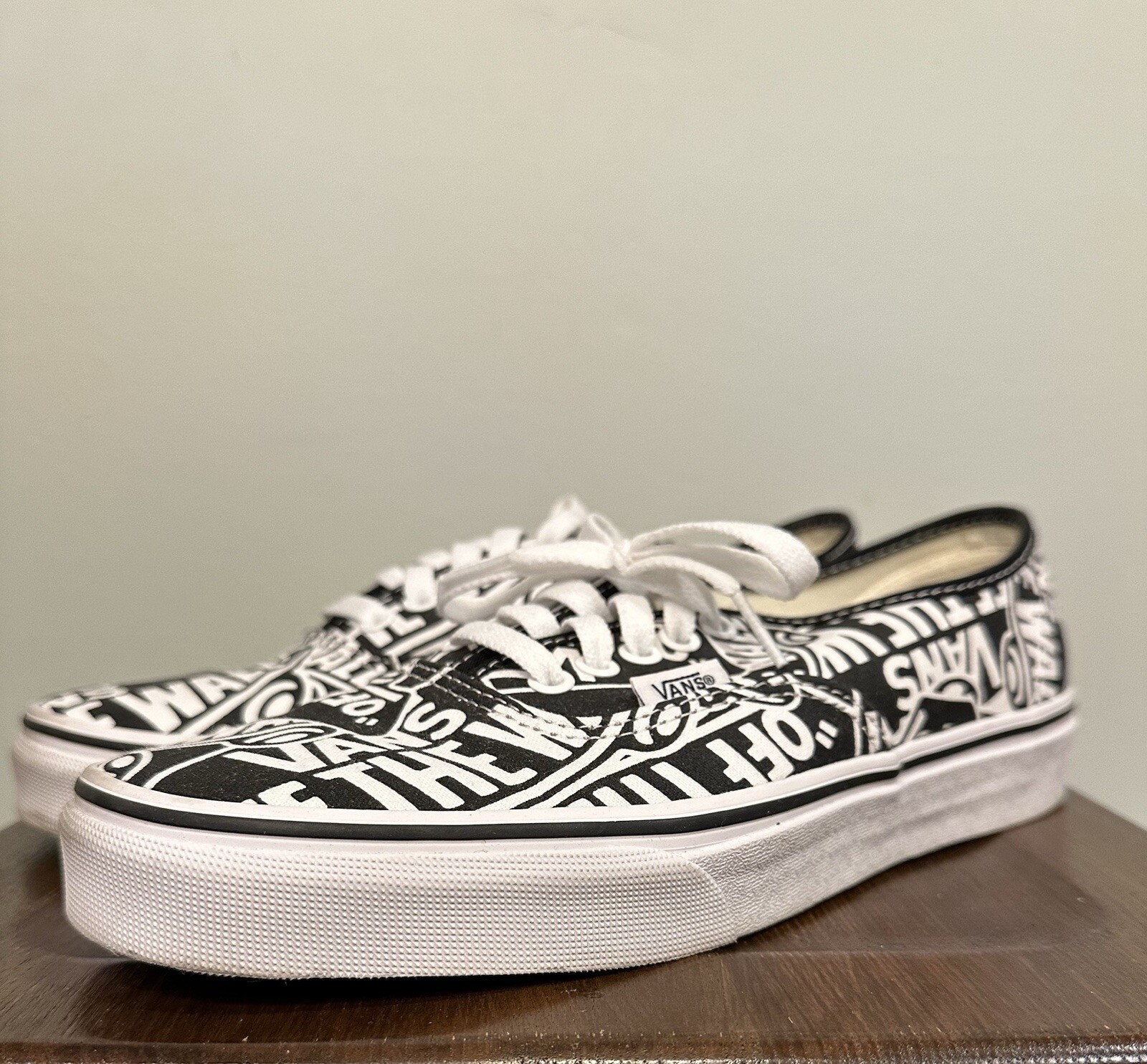 Vans Unisex Authentic OTW Repeat Black White. Size 8M/9.5W Off The Wall Skate