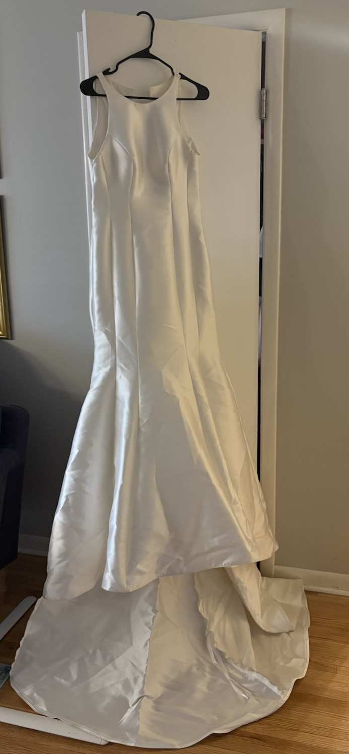 Simply Classic Wedding Dress Size 10 & Accessories- Brilliant Bridal Dallas $900