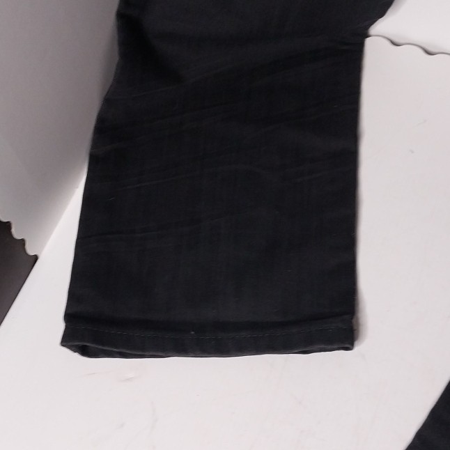 Gold Label Jeans Black With Metal Button Pockets And Pyramid Rivets 36×34
