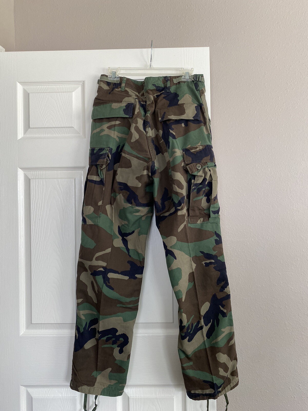 military cargo camo pants mans M heavy weight ,long 42 1/2 in, rise 12 in