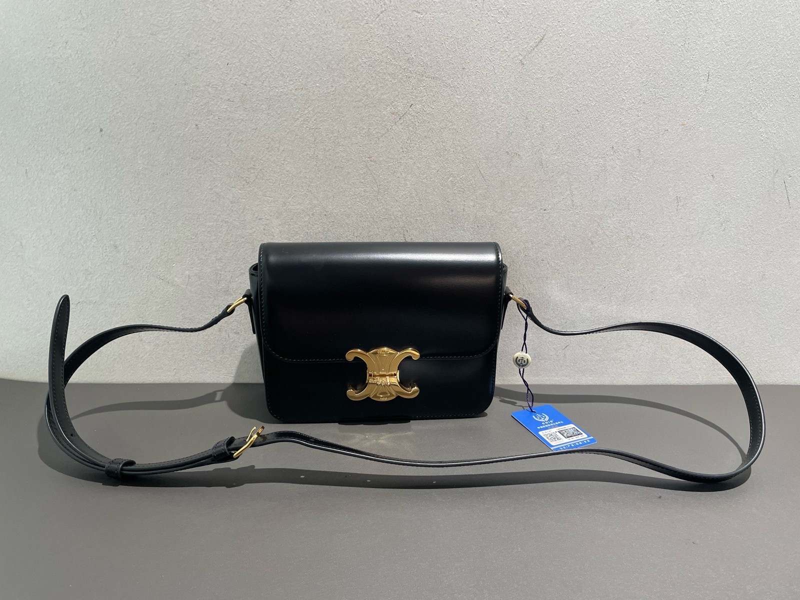 Celine Pre-Owned Authentic Saddle Bag 18*15cm Leather Free Tracked Shipping