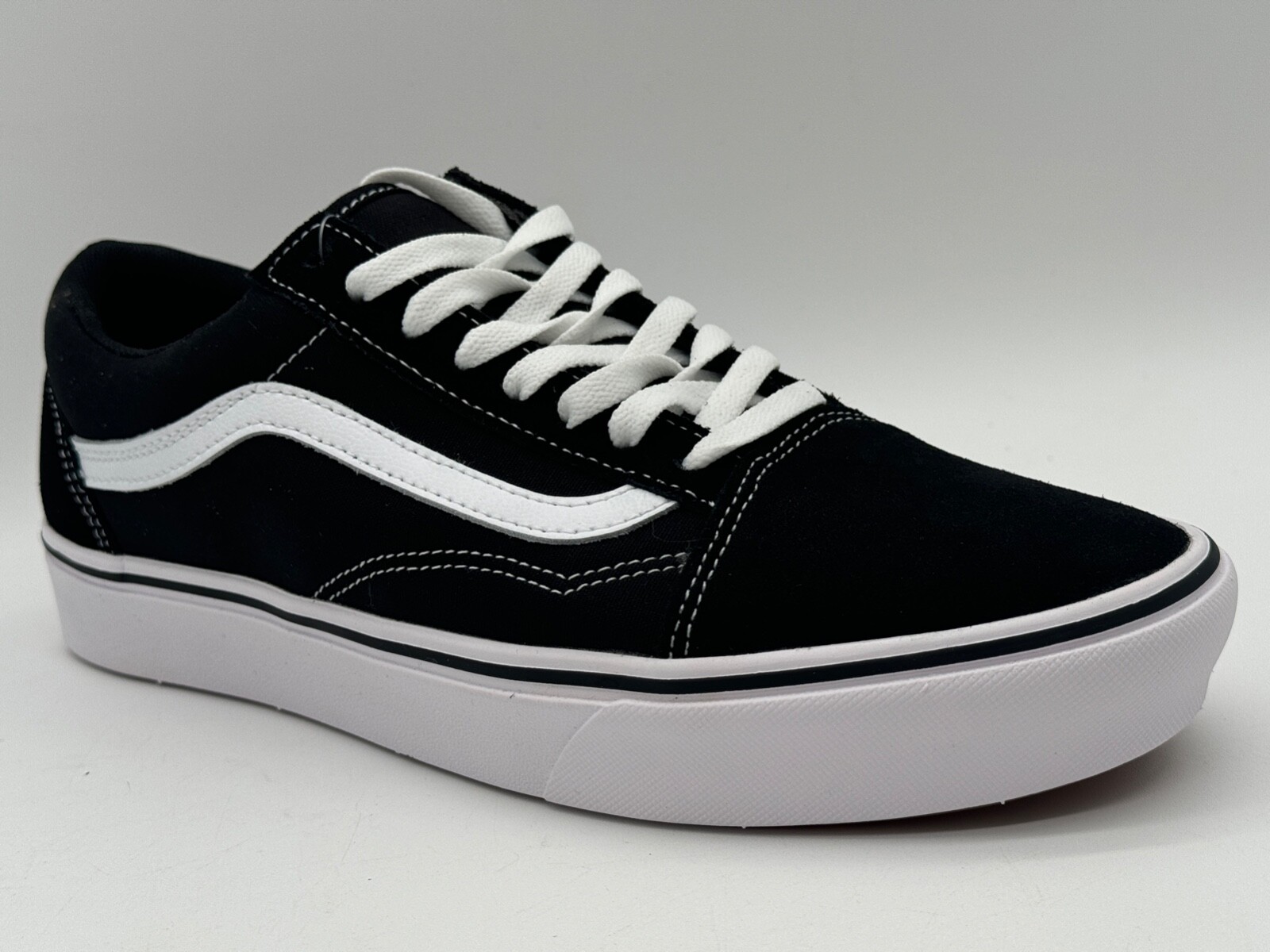 New VANS OLD SKOOL Men SZ 9.5 UNISEX Women SZ 11 IN BLACK true WHITE Comfycush