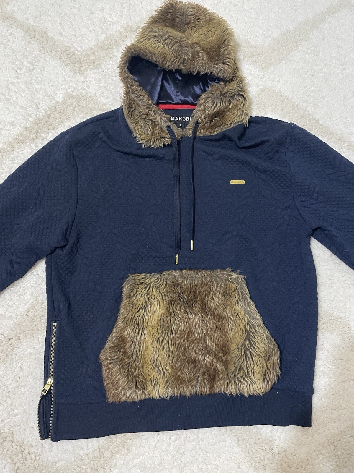 Makobi Mens Hoodie Size L Navy Blue Quilted Faux Fur Pocket Hood Trim Gold Zip