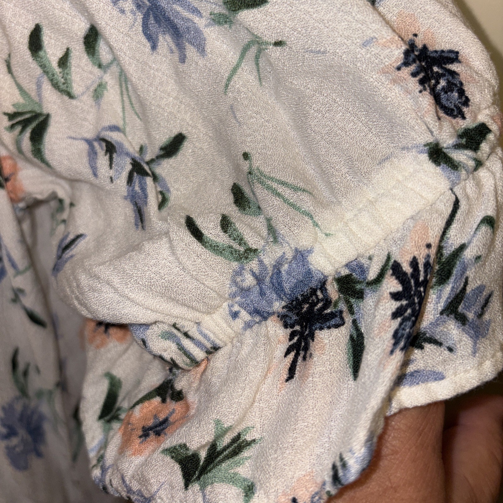 Ladies Lucky Brand Small Short Sleeve Multi Colored Vneck Blouse