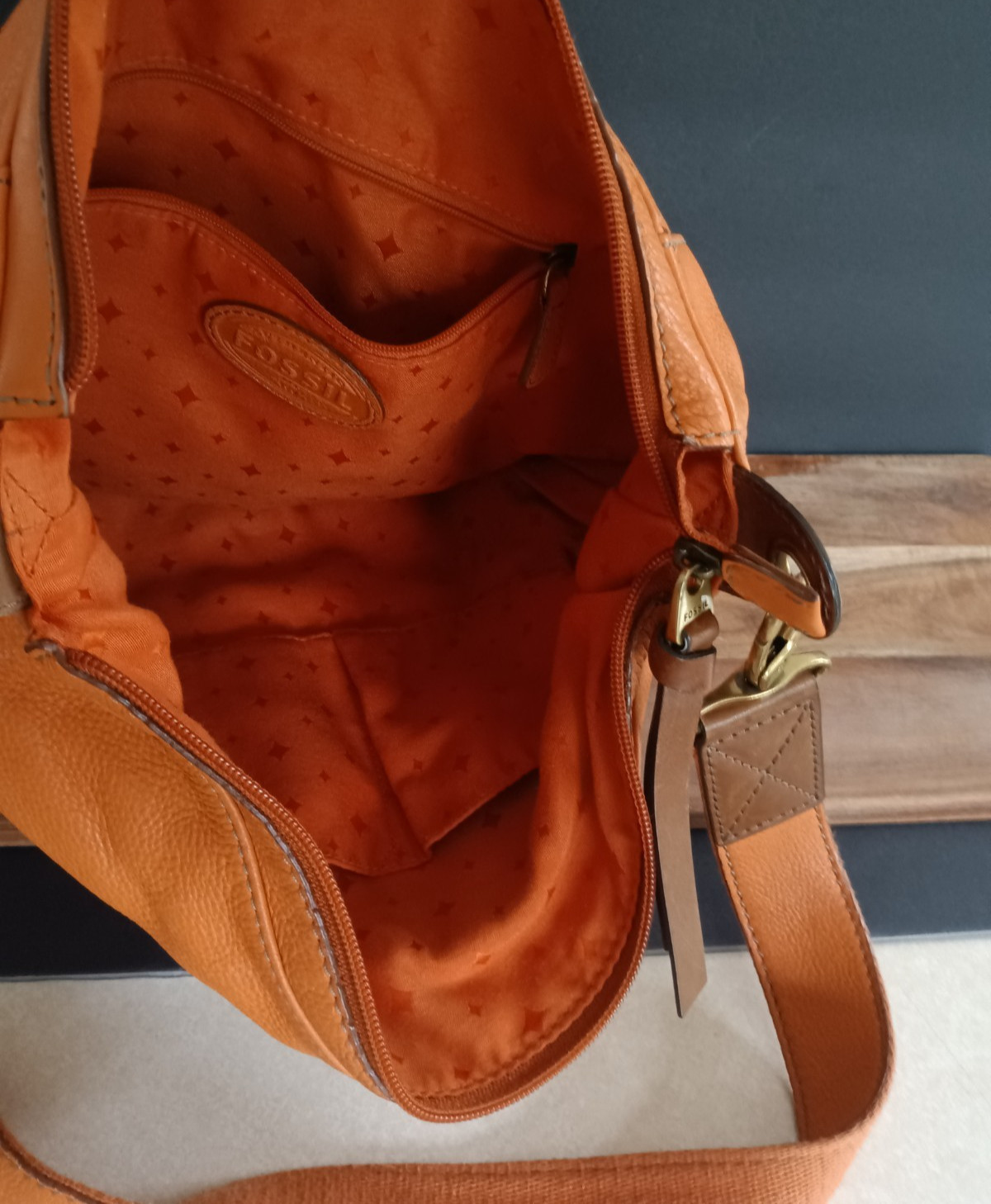 Fossil Crossbody Shoulder Bag Cognac Orange Leather Multi Pocket Brass