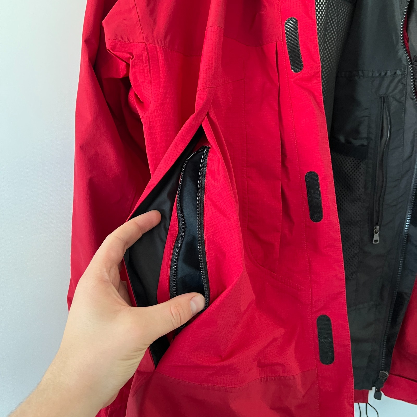 Haglofs Gore-Tex XCR Jacket Red Hooded Waterproof Shell Coat Outdoor Mens Size L