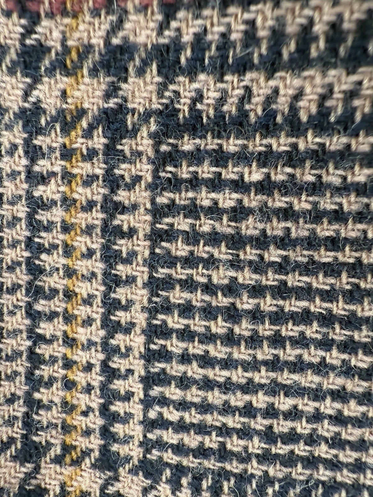Vintage plaid wool blazer by Harvé Benard; “old money” style, size M.