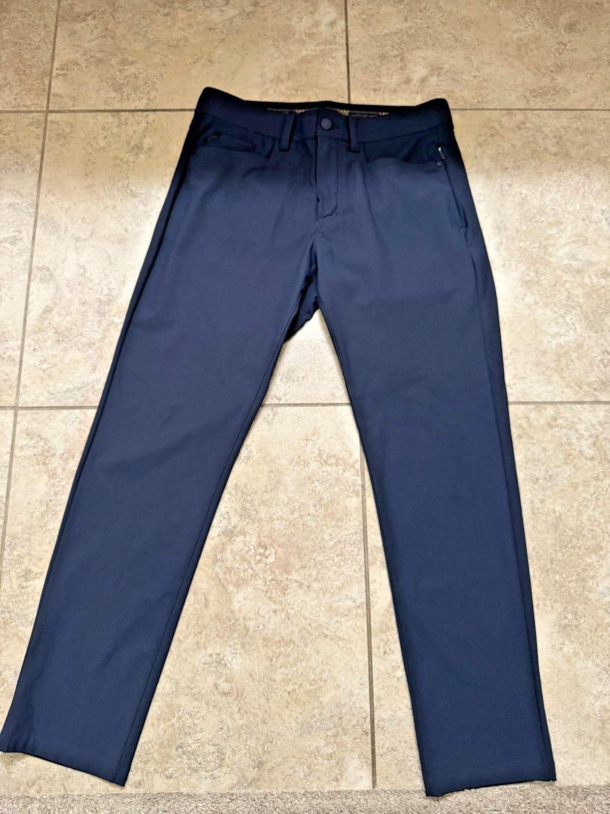 Rhone Men’s Commuter Pro 5-Pocket Pant 32W 31L True Navy, Excellent Condition