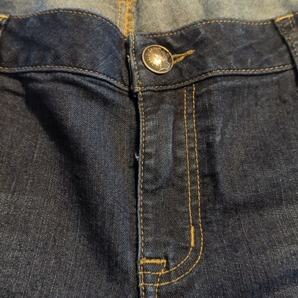 26 regular Torrid denim jeans us size EUC blue stretch slimming look any season