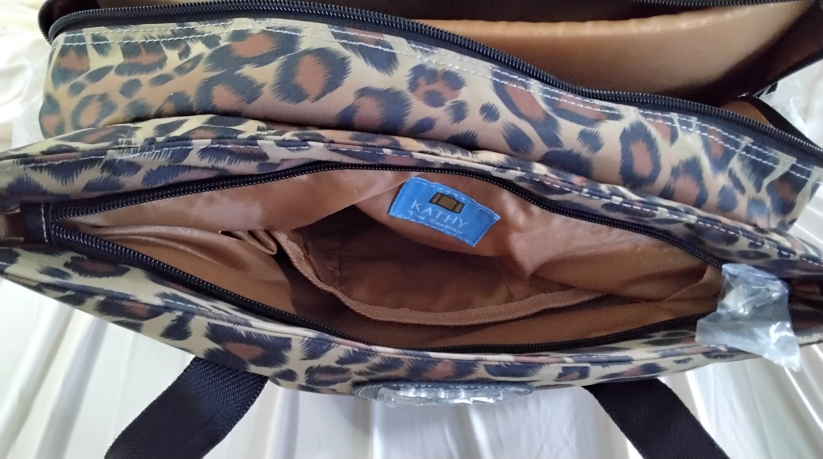 NWT Kathy Van Zeeland Travelware Leopard Cat Walk Bag Duffle Carry On Briefcase