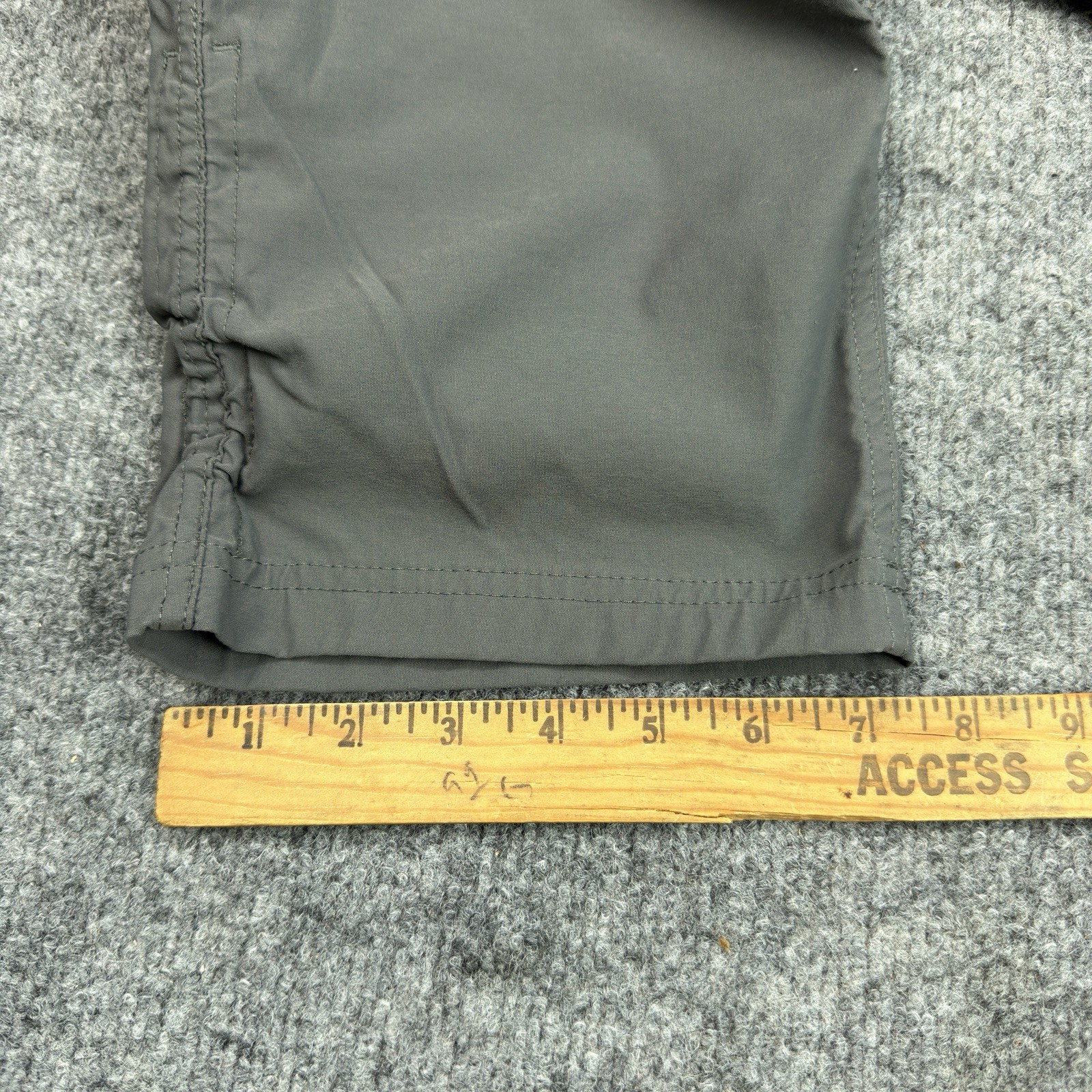 Eddie Bauer Rainier Capri Pants Womens 12 Gray Stretch Hiking Fishing Travel