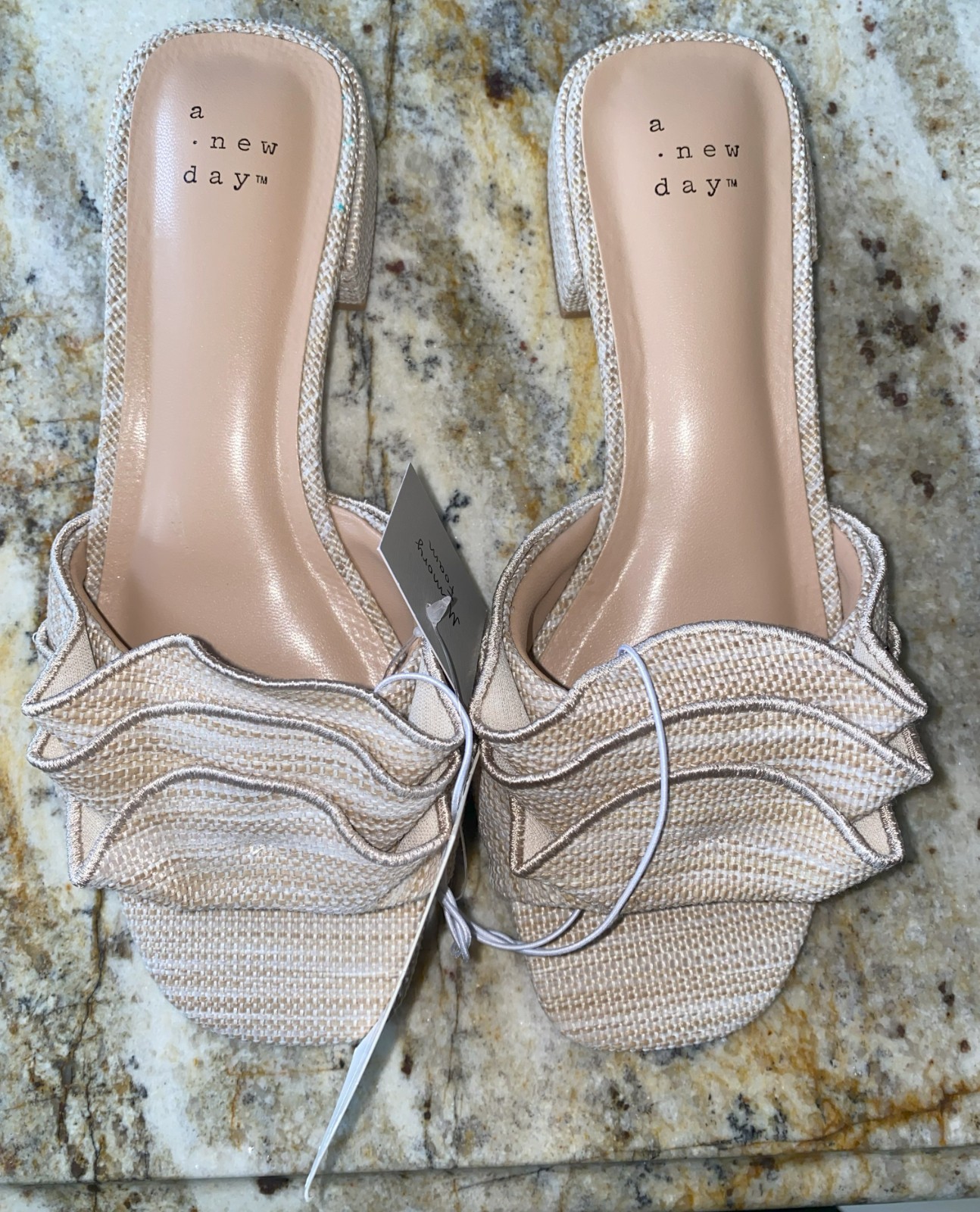 NEW W/TAGS A NEW DAY LYTA RAFFIA RUFFLE SANDALS W/MEMORY FOAM INSOLE WOMENS SZ 6