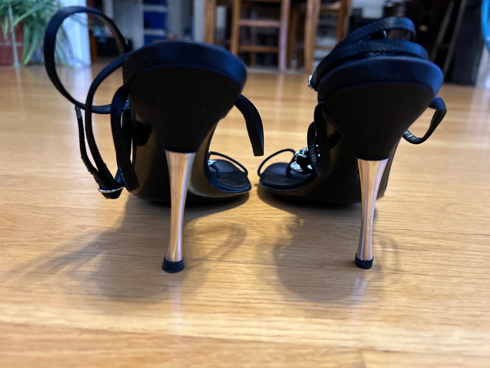 SERGIO ROSSI Black & Silver Satin Crystal T-Strap Sandals Size 6 IT 36 Good Cond