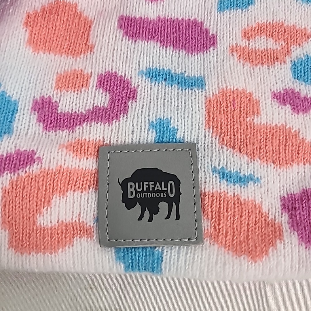 New Buffalo Outdoors Youth White Pink Blue Beanie and Gloves 2 Piece Set $13