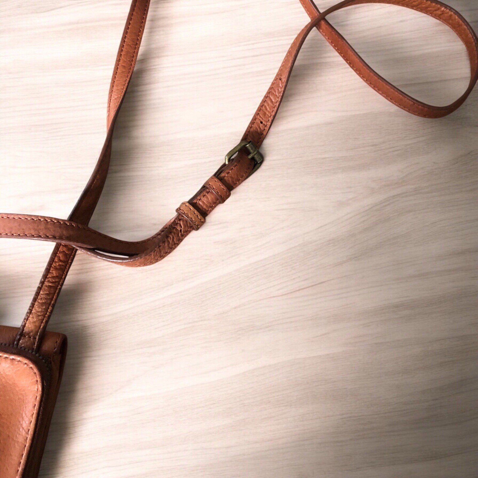 American Leather Co. Brandy RFID Leather Crossbody Kansas Smooth Small