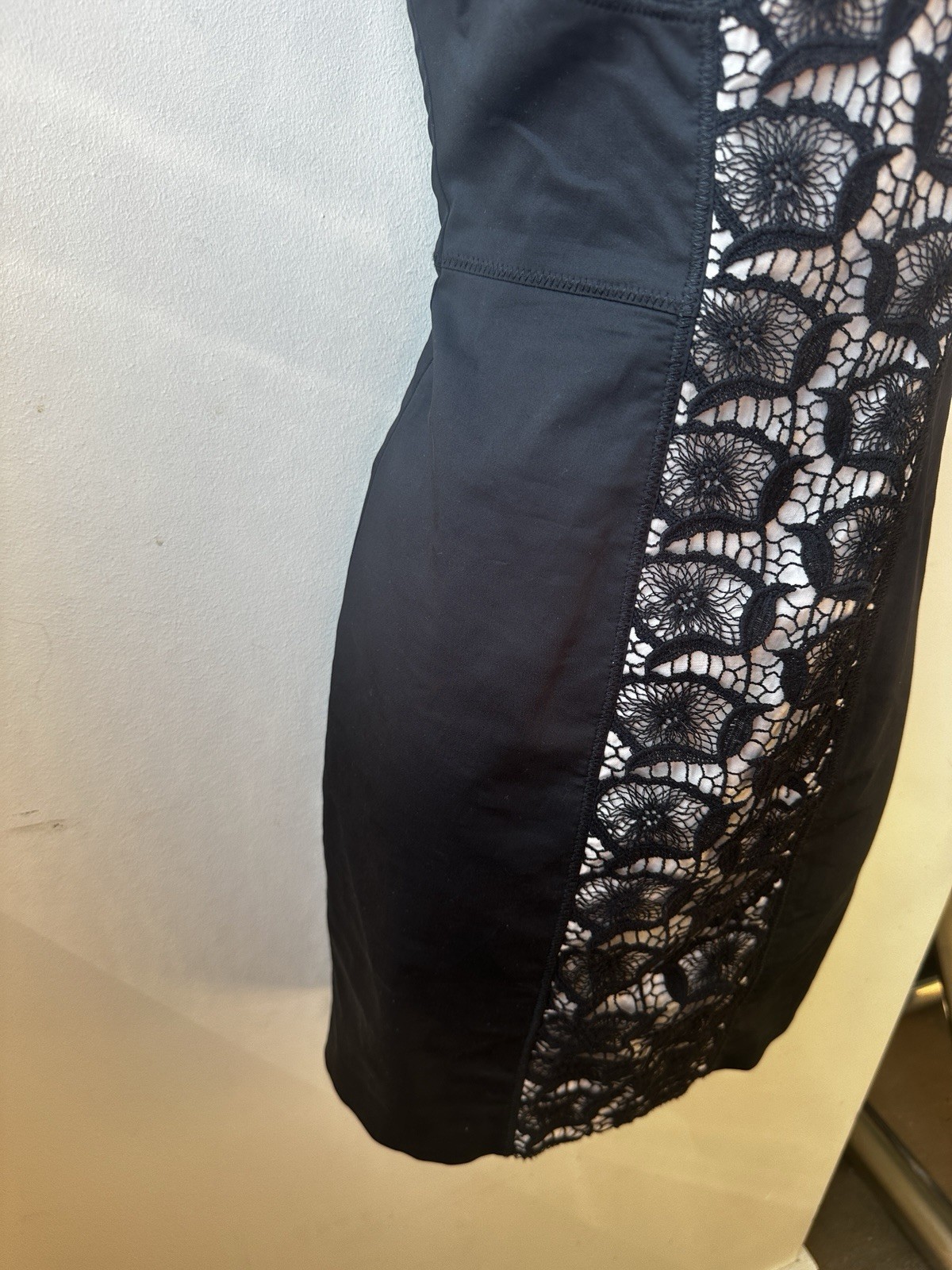 Bebe Black Crochet Overlay Mini Cocktail Dress 4P Y2K Club Sleeveless Bodycon