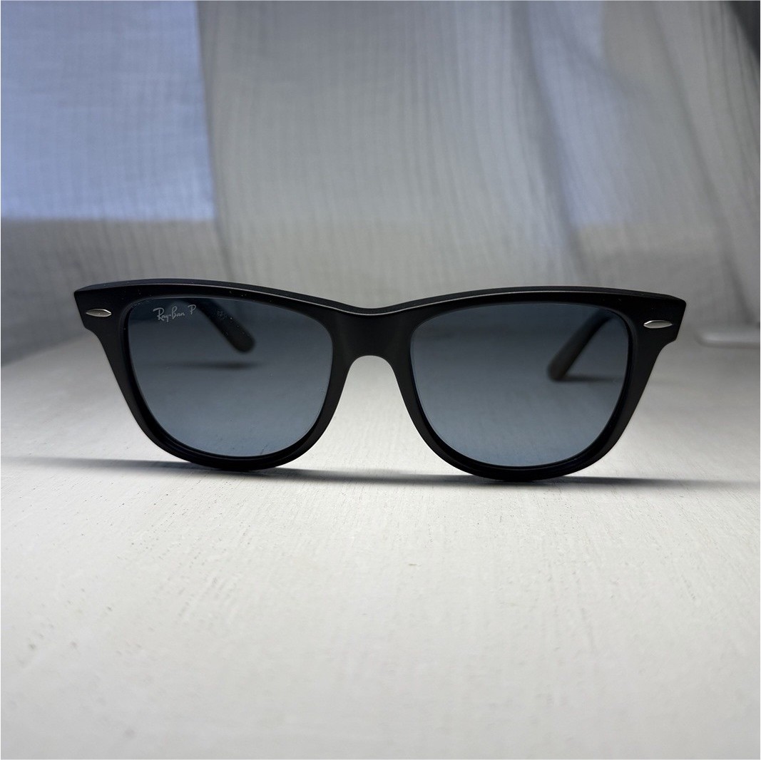 Ray-Ban RB2140 Original Wayfarer Sunglasses – Matte Black / Polarized Blue Gradi