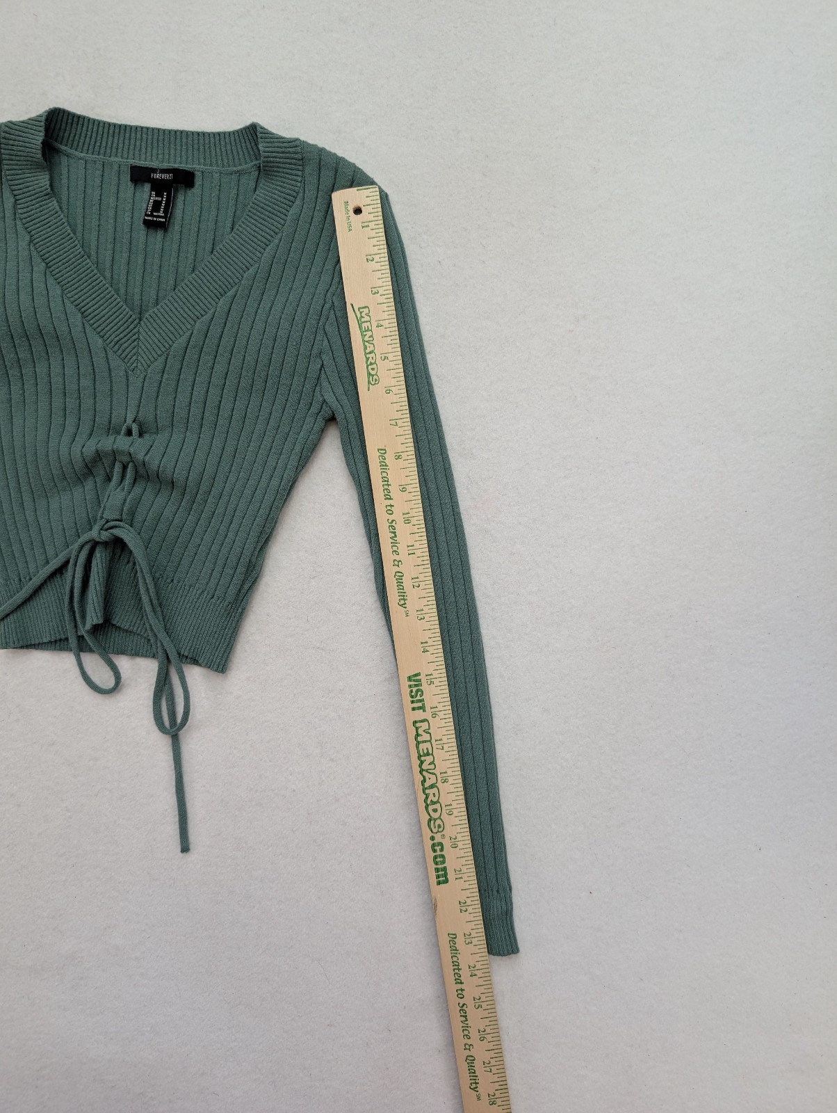 Forever 21 Women’s Sweater Size M Green Cropped Ribbed Pullover