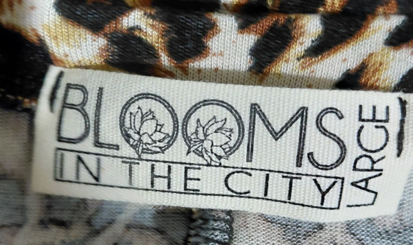 Blooms in the City Leopard Print Tunic Top Black Brown Short Sleeve V Neck Large