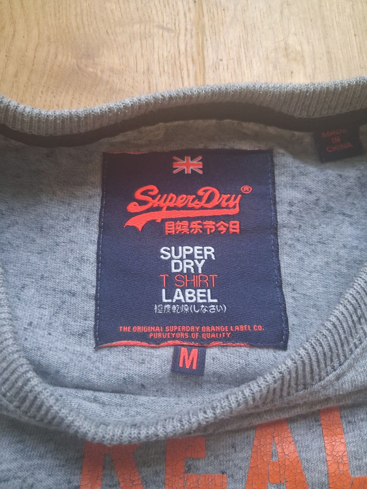 superdry t shirt size M grey with print