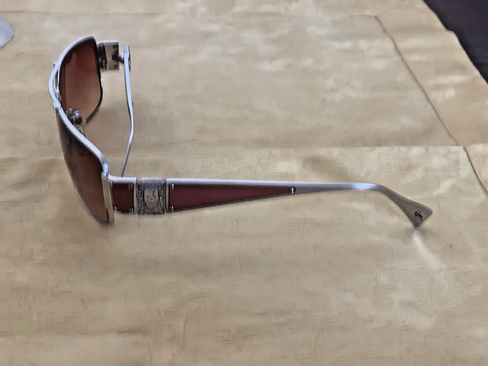 LOREE RODKIN SUNGLASSES MODEL HUNTER in WHITE-GOLD Color