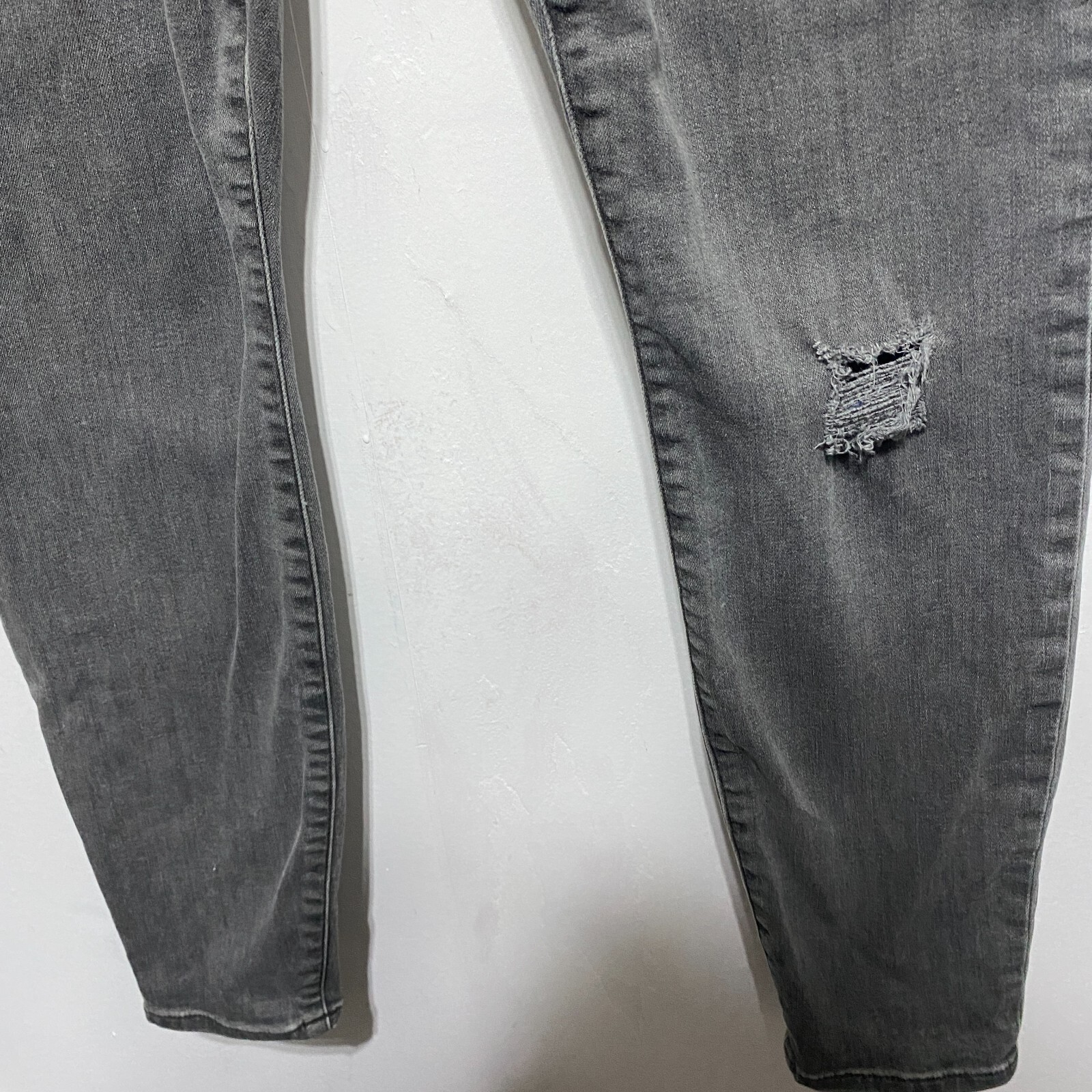 GAP Jeans Womens 32 Gray Resolution True Skinny Stretch Distressed High Rise